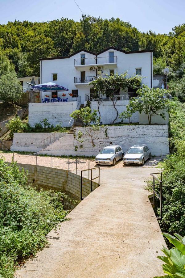 Apartments Ljujic Kruce ภายนอก รูปภาพ